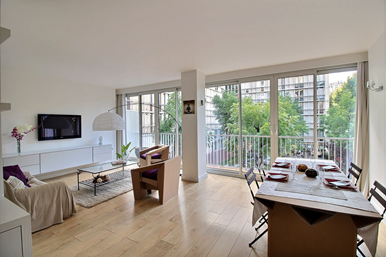 Façade d'un immeuble Fernand Pouillon à Boulogne-Billancourt